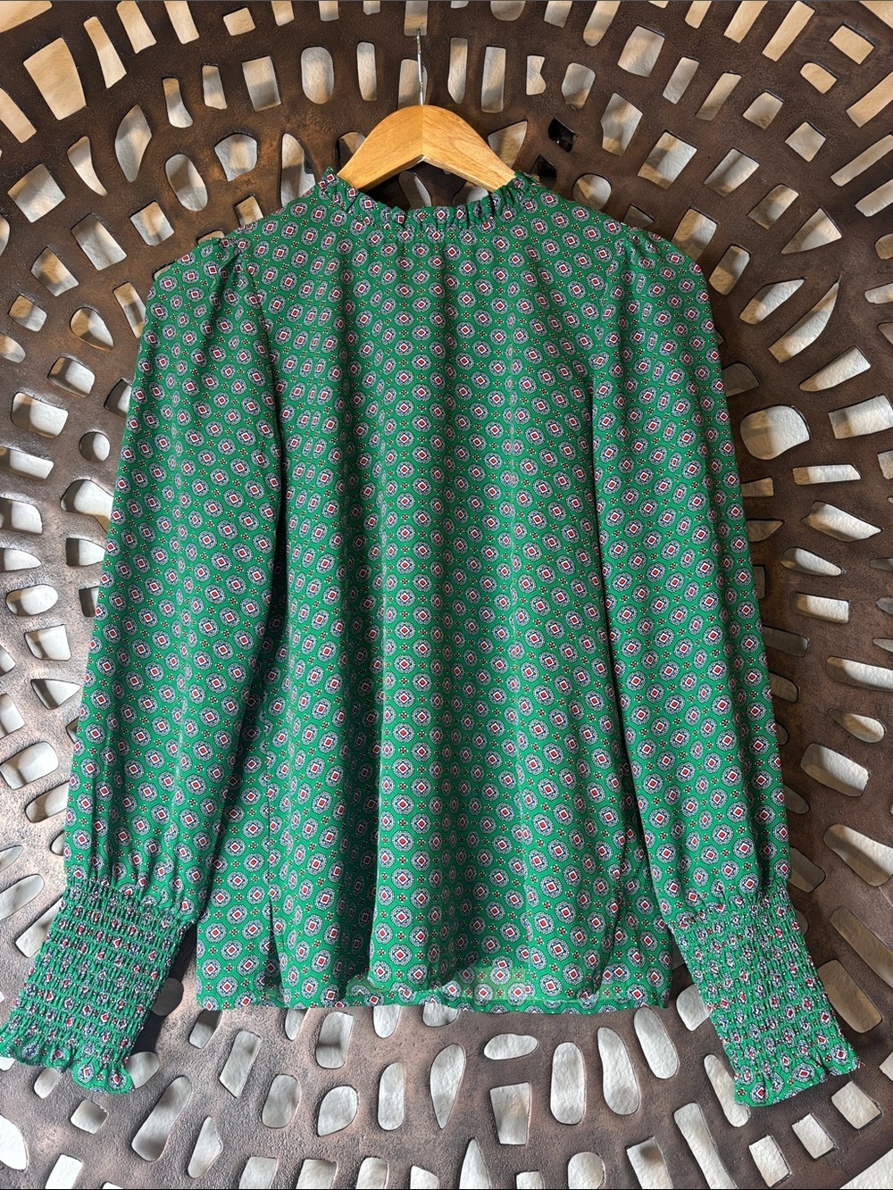 💚 Cottagecore Green Floral Prairie Blouse Smocked Cuff Top Women’s Small 💚